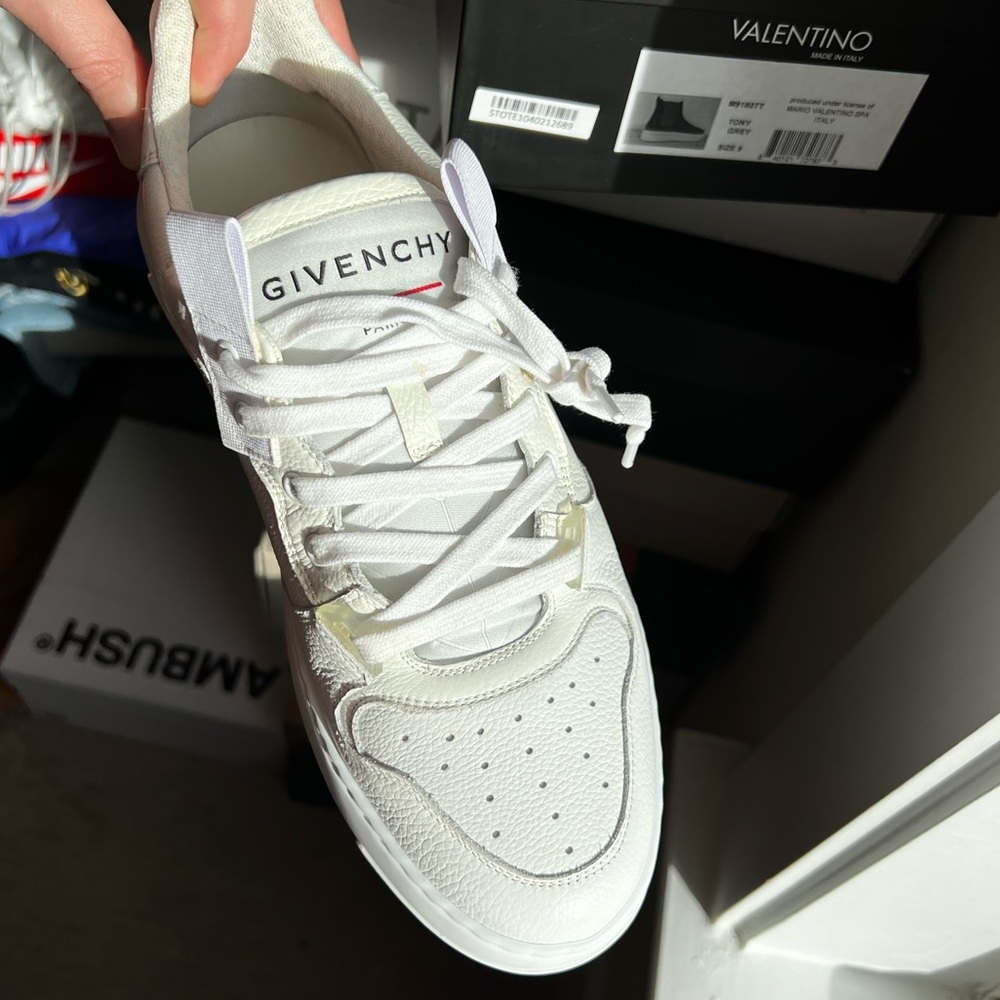 GIVENCHY PARIS Mens Designer Sneaker Shoes US 9.5 EU 42.5 White Leather